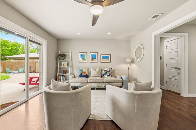 3812 Periwinkle Drive, Dallas, TX 75233