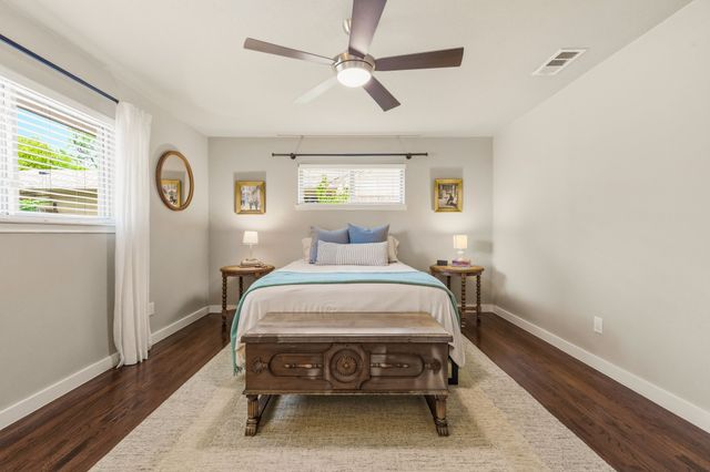 3812 Periwinkle Drive, Dallas, TX 75233
