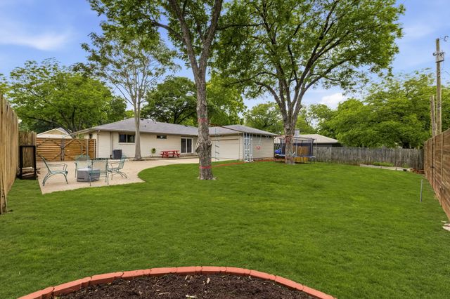 3812 Periwinkle Drive, Dallas, TX 75233