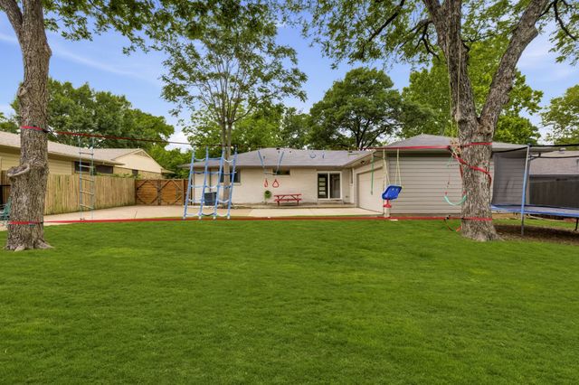 3812 Periwinkle Drive, Dallas, TX 75233