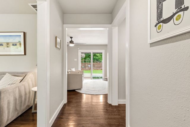 3812 Periwinkle Drive, Dallas, TX 75233