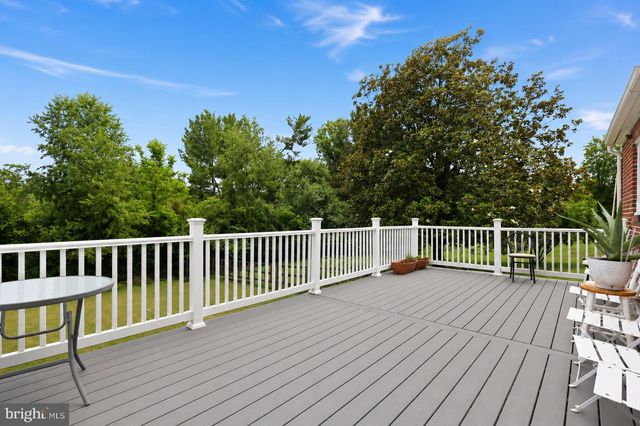 332 N LEE ST, Woodstock, VA 22664