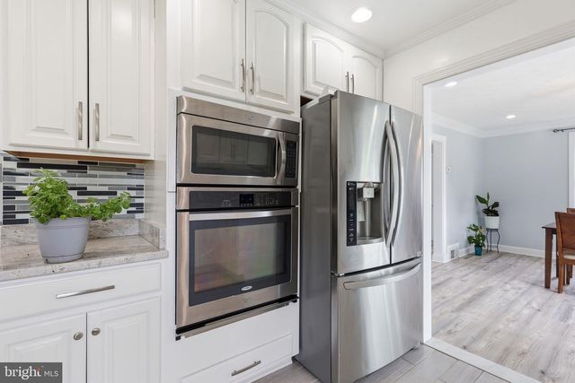 332 N LEE ST, Woodstock, VA 22664