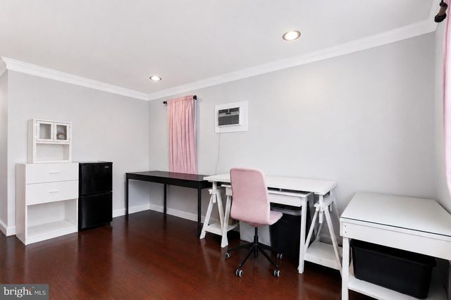 332 N LEE ST, Woodstock, VA 22664