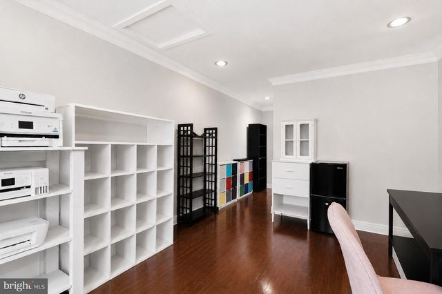 332 N LEE ST, Woodstock, VA 22664