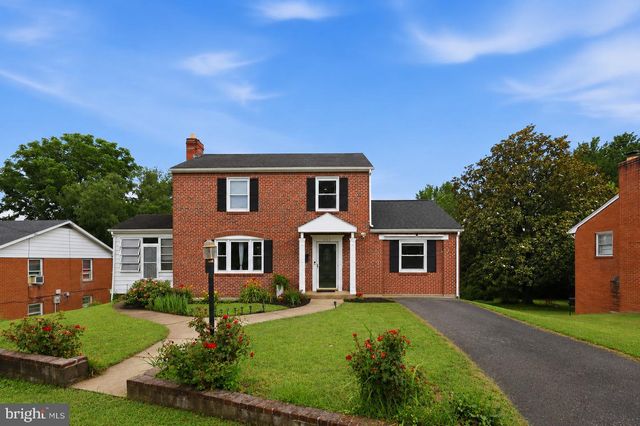 332 N LEE ST, Woodstock, VA 22664