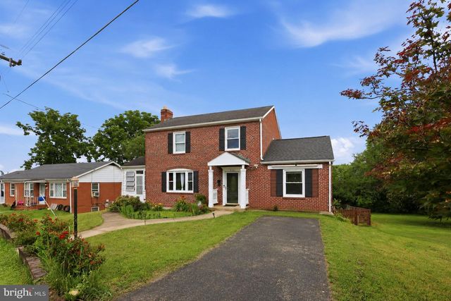 332 N LEE ST, Woodstock, VA 22664