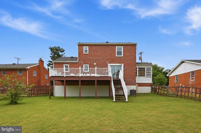 332 N LEE ST, Woodstock, VA 22664