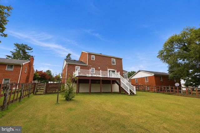 332 N LEE ST, Woodstock, VA 22664