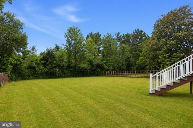332 N LEE ST, Woodstock, VA 22664