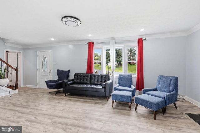 332 N LEE ST, Woodstock, VA 22664