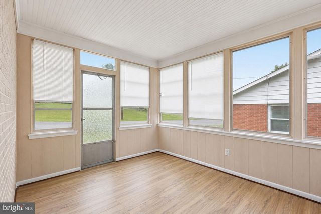 332 N LEE ST, Woodstock, VA 22664