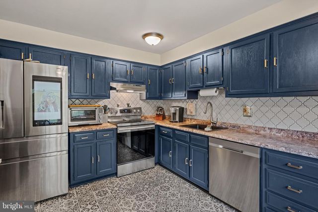 877 DONCASTER, West Deptford, NJ 08066