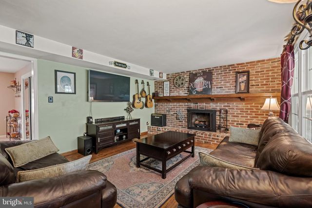 877 DONCASTER, West Deptford, NJ 08066