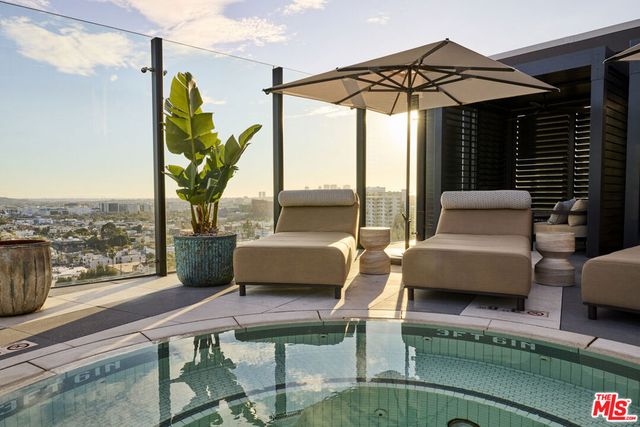 8420 W Sunset Boulevard 704, West Hollywood, CA 90069