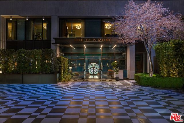 8420 W Sunset Boulevard 704, West Hollywood, CA 90069