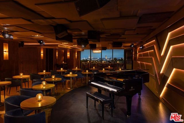 8420 W Sunset Boulevard 704, West Hollywood, CA 90069