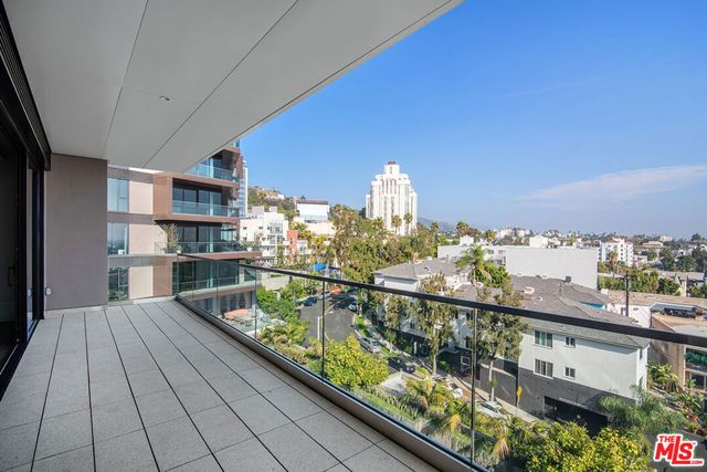 8420 W Sunset Boulevard 704, West Hollywood, CA 90069
