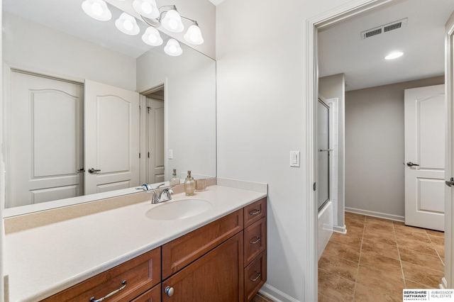 3415 S 184 Avenue, Omaha, NE 68130