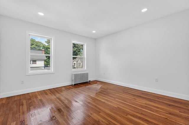 10 Robbins Court, Norwich, CT 06360