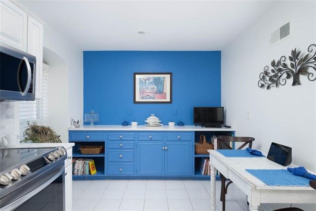 8706 Walmer Street, Overland Park, KS 66212