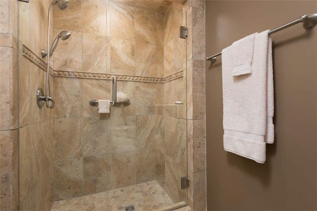 8706 Walmer Street, Overland Park, KS 66212