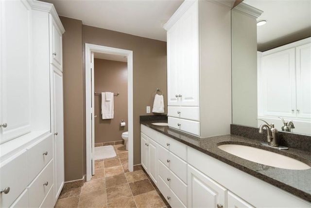 8706 Walmer Street, Overland Park, KS 66212