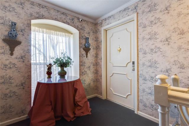 8706 Walmer Street, Overland Park, KS 66212