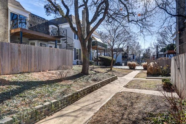 8706 Walmer Street, Overland Park, KS 66212