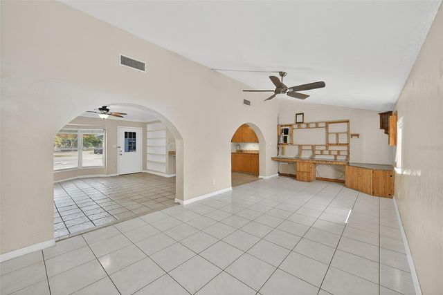 3946 OMEGA CIRCLE, Sarasota, FL 34235