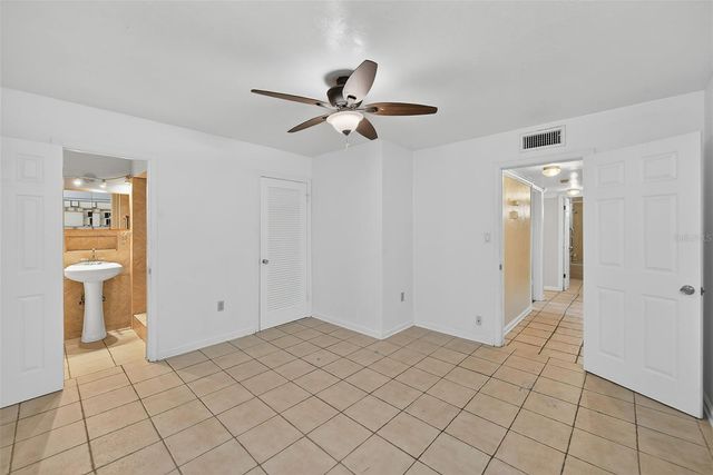 3946 OMEGA CIRCLE, Sarasota, FL 34235