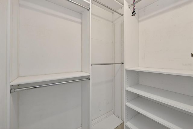 3946 OMEGA CIRCLE, Sarasota, FL 34235