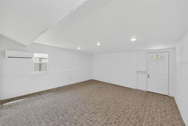 3946 OMEGA CIRCLE, Sarasota, FL 34235