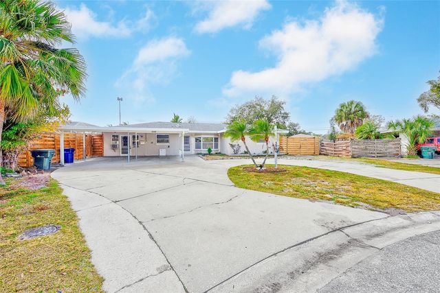 3946 OMEGA CIRCLE, Sarasota, FL 34235