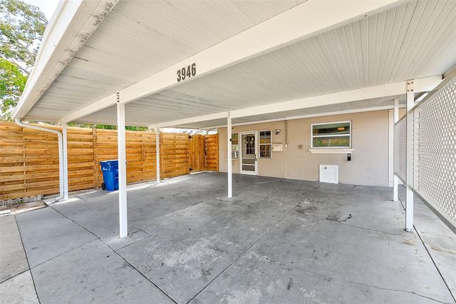 3946 OMEGA CIRCLE, Sarasota, FL 34235