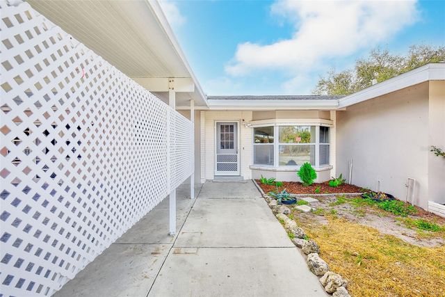 3946 OMEGA CIRCLE, Sarasota, FL 34235