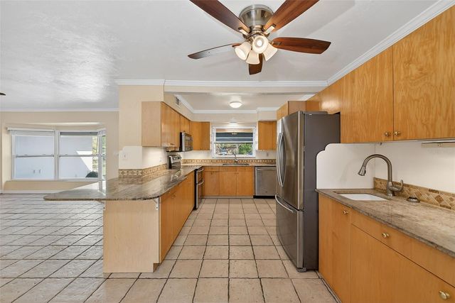 3946 OMEGA CIRCLE, Sarasota, FL 34235