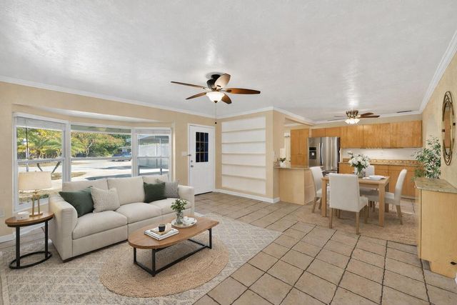 3946 OMEGA CIRCLE, Sarasota, FL 34235