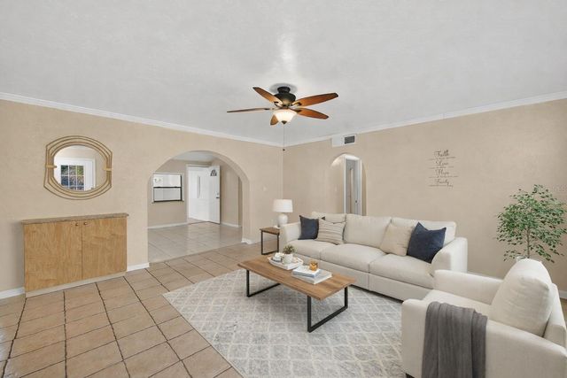 3946 OMEGA CIRCLE, Sarasota, FL 34235