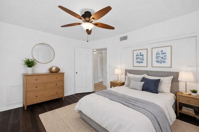 3946 OMEGA CIRCLE, Sarasota, FL 34235