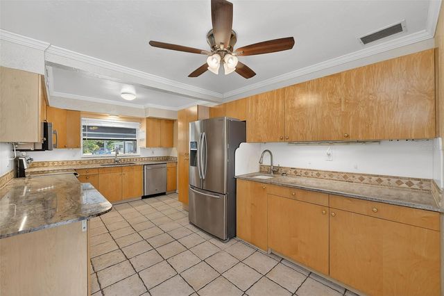 3946 OMEGA CIRCLE, Sarasota, FL 34235