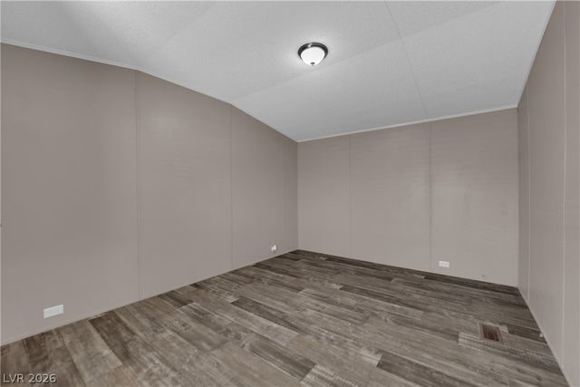 5240 Los Pinos Street, Las Vegas, NV 89122