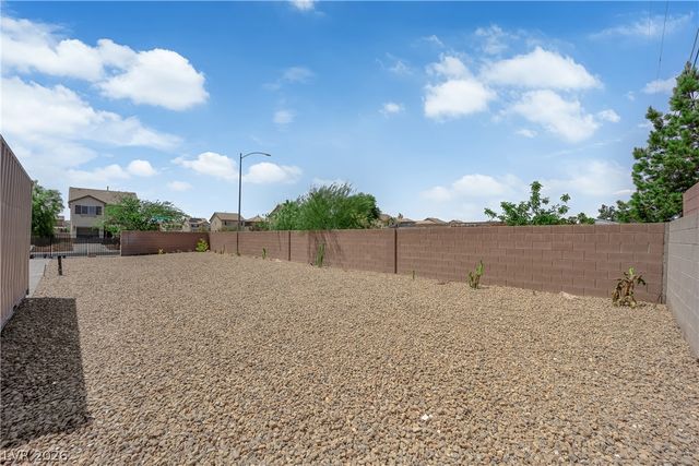 5240 Los Pinos Street, Las Vegas, NV 89122