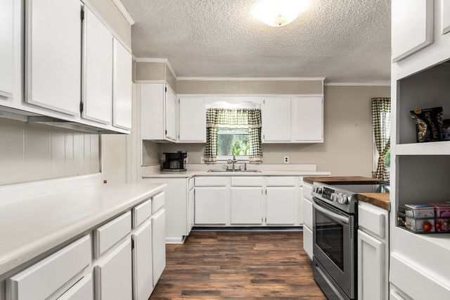 430 Delong Rd, Smithville, TN 37166