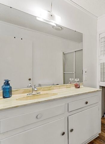 430 Delong Rd, Smithville, TN 37166