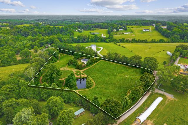 430 Delong Rd, Smithville, TN 37166