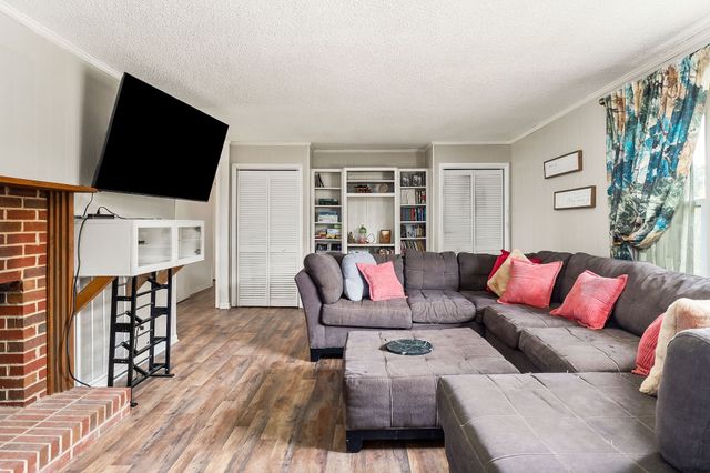 430 Delong Rd, Smithville, TN 37166