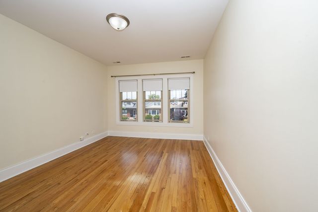5505 W School Street 1D, Chicago, IL 60641