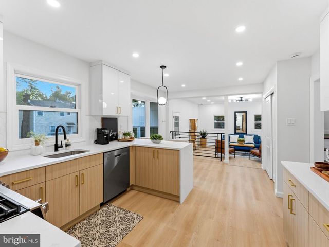 1818 RUSSET DR, Cherry Hill, NJ 08003