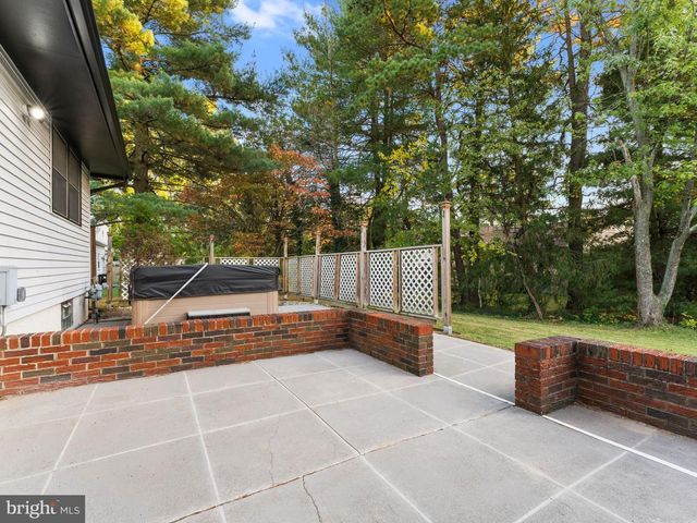 1818 RUSSET DR, Cherry Hill, NJ 08003